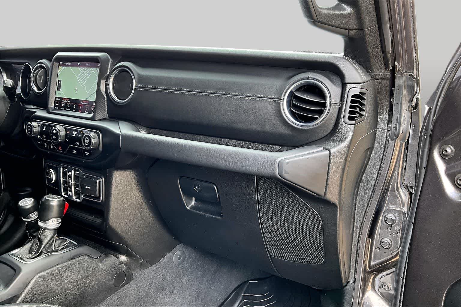 Used 2021 Granite Crystal Metallic Clearcoat Jeep Overland image 19
