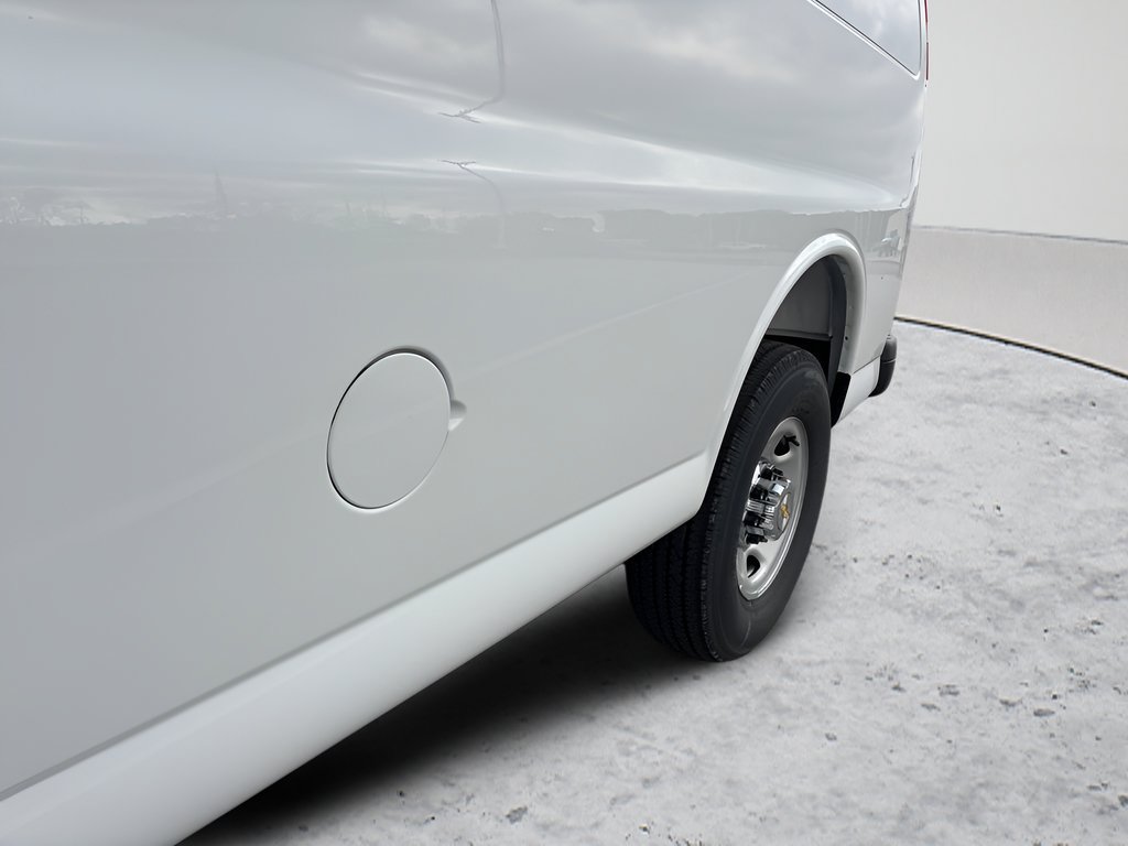 2025 Chevrolet Express Cargo Work Van - Photo 31