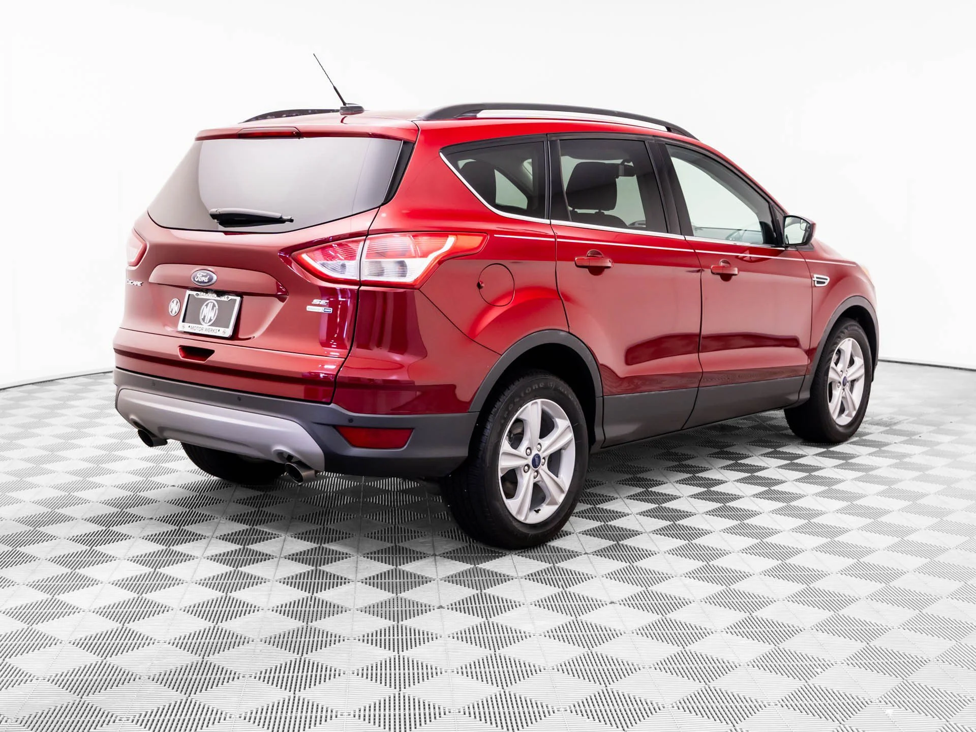 Used 2014 Red Ford SE image 5