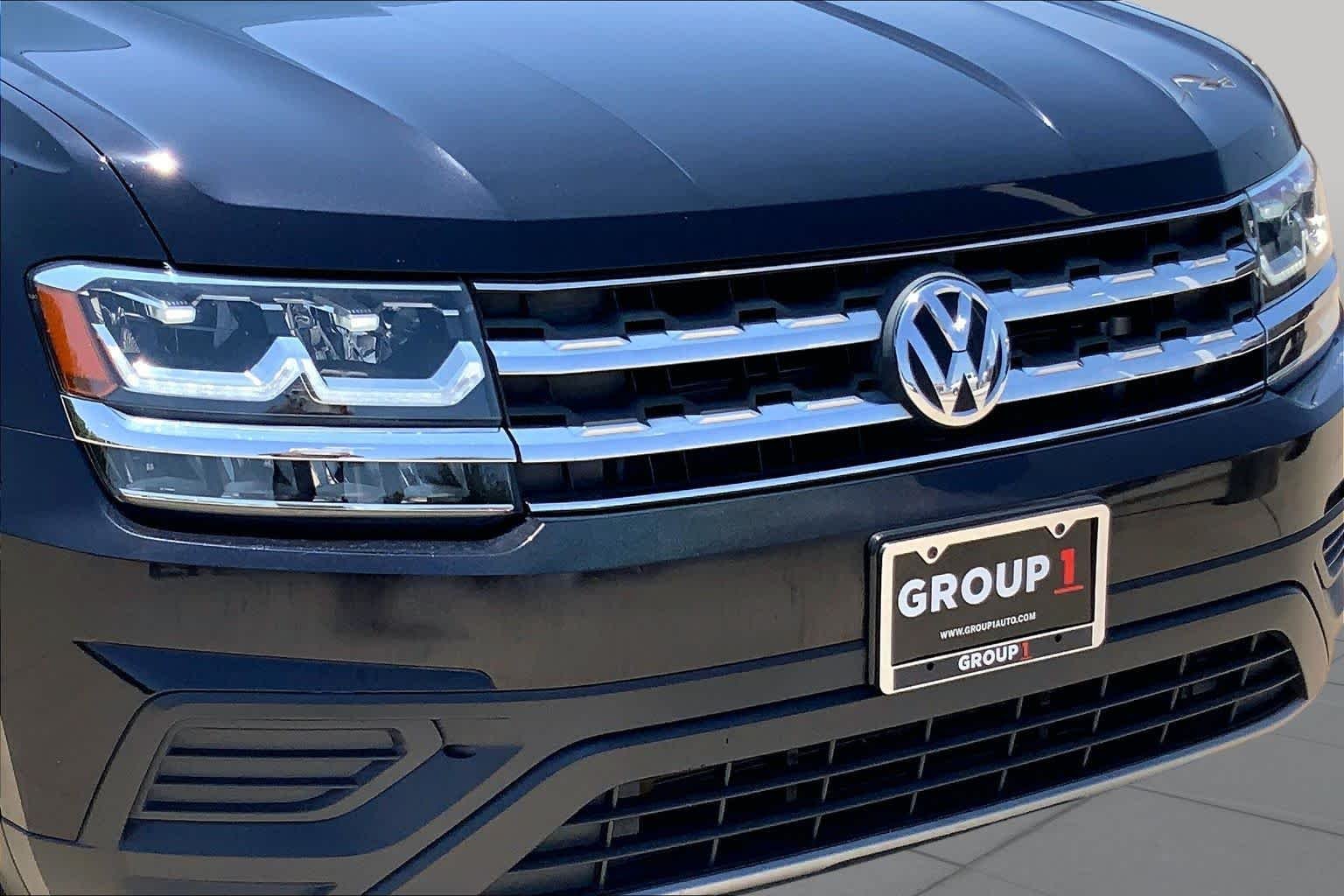 Used 2018 DEEP BLACK PEARL EFFECT Volkswagen 2.0T S image 29