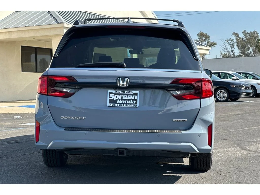 New 2026 Sonic Gray Pearl Honda Touring image 5