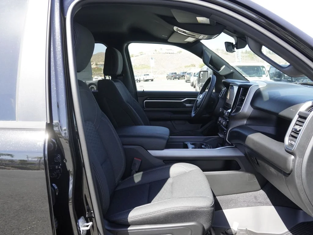 New 2026 Diamond Black Crystal Pearl-Coat Exterior Paint RAM Big Horn/Lone Star image 24