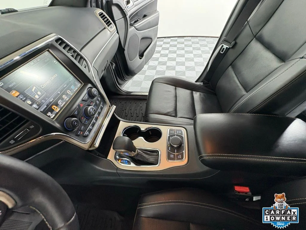 Used 2017 Gray Jeep Limited image 25