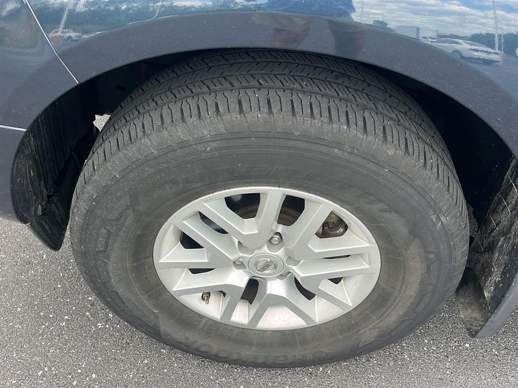 Used 2019 Arctic Blue Metallic Nissan SV image 9