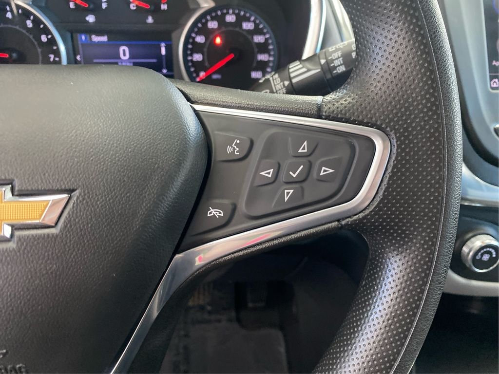 Used 2022 White Chevrolet LT image 16