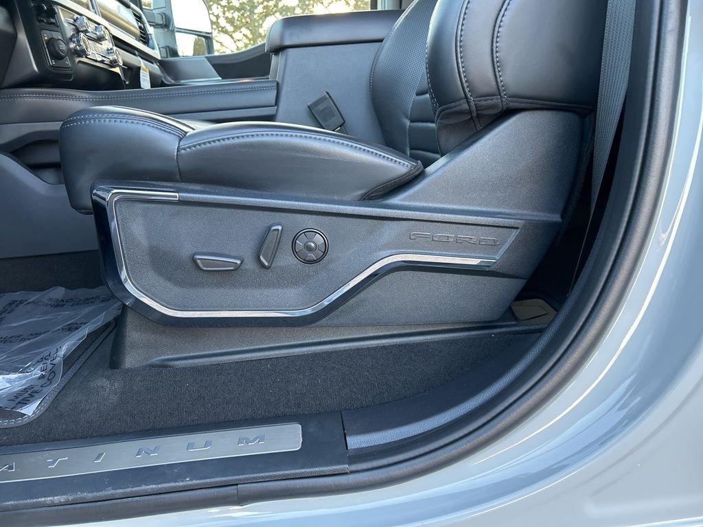 New 2026 Avalanche Ford Platinum image 16