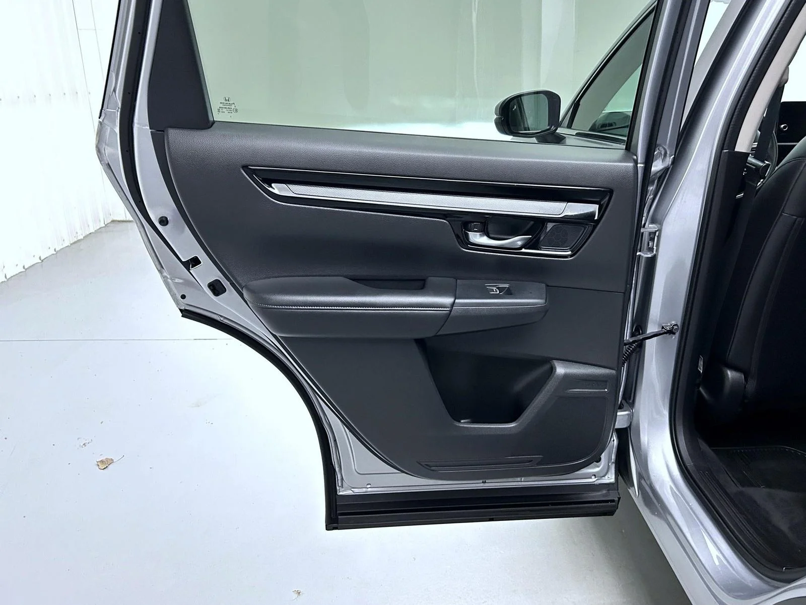 Used 2024 Silver Honda EX-L image 20