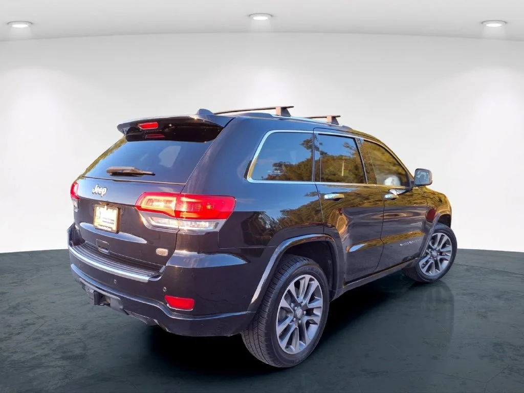 Used 2017 Black Jeep Overland image 6