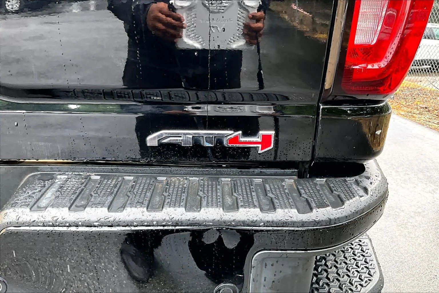 Used 2022 Onyx Black GMC AT4 image 9