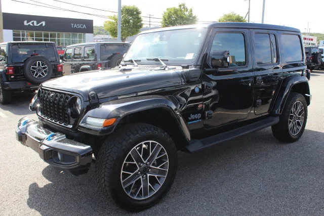 Used 2024 Black Jeep High Altitude 4xe image 2