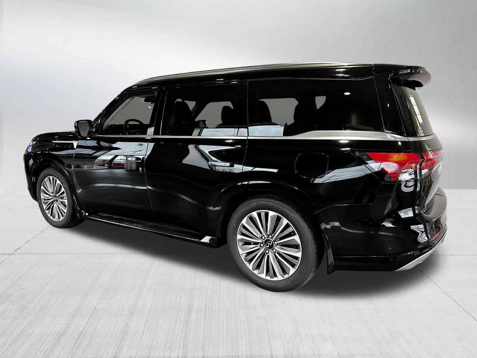 New 2026 BLACK OBSIDIAN INFINITI Luxe 4WD image 3