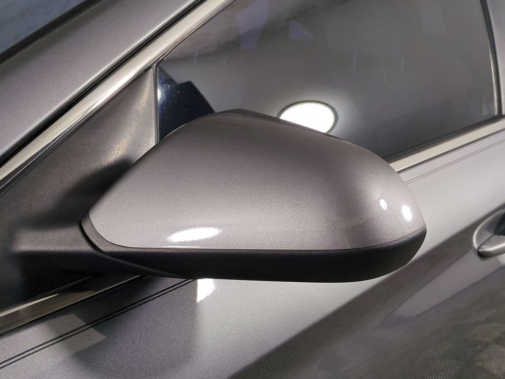 Used 2019 Gray Hyundai SE image 12