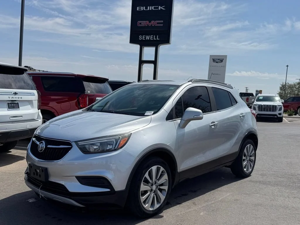 2018 Buick Encore Preferred's photo
