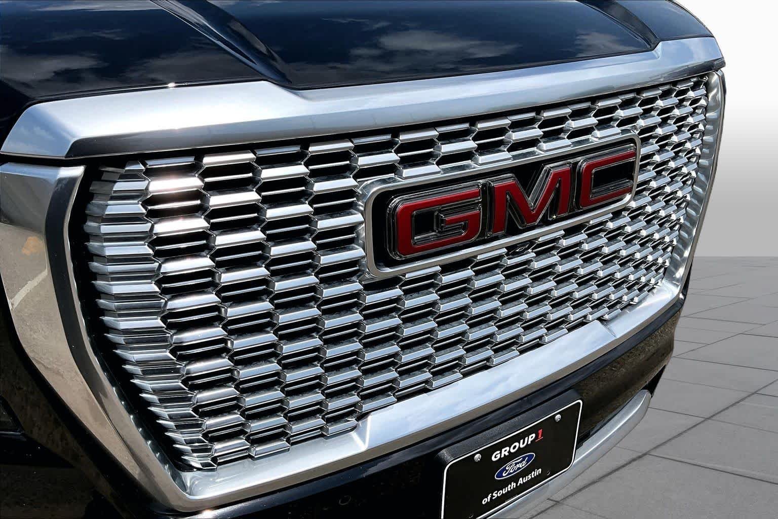 Used 2021 Onyx Black GMC Denali image 31