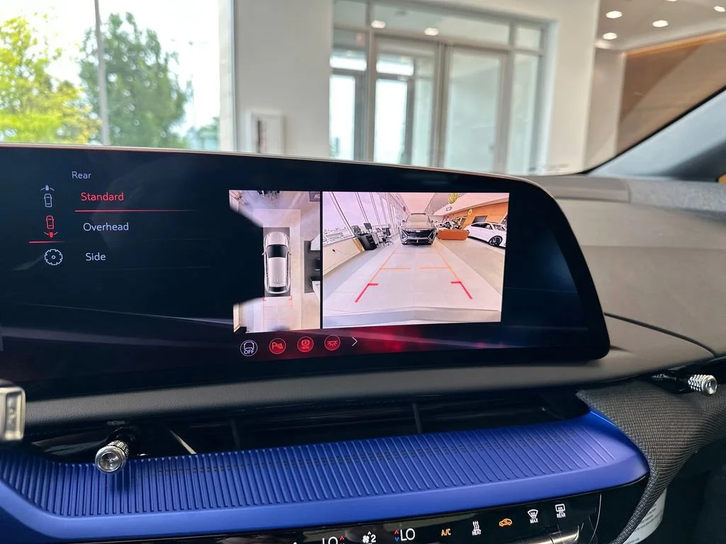 2026 Cadillac OPTIQ V-Series - Photo 23