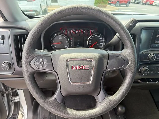 Used 2015 Silver GMC  image 21
