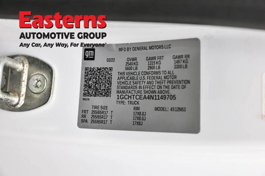 Used 2022 White Chevrolet LT image 37