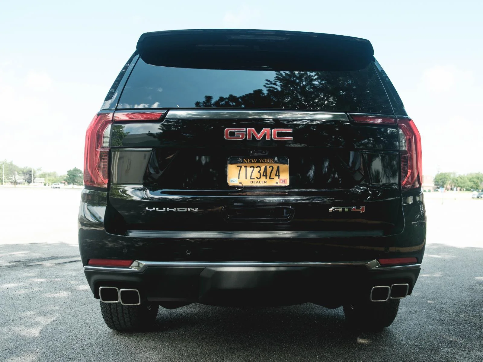 Used 2026 Onyx Black GMC AT4 image 39