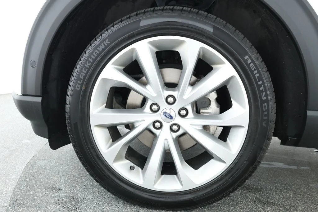 Used 2022 Star White Metallic Tri-Coat Ford Platinum 4WD with Class IV Trailer Tow Package & 21