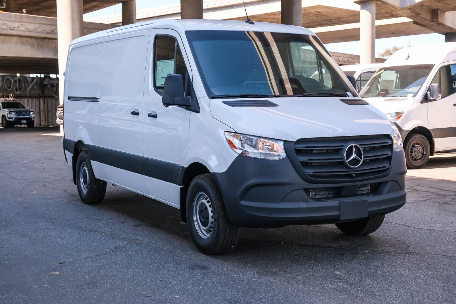 New 2026 Arctic+White Mercedes-Benz Cargo 144 WB  RWD 2.0L I4 Diesel Turbocharged High image 3