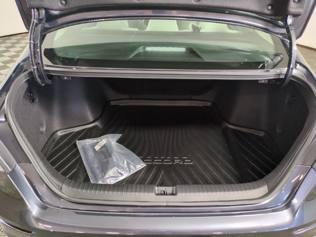 2025 Honda Accord SE - Photo 30