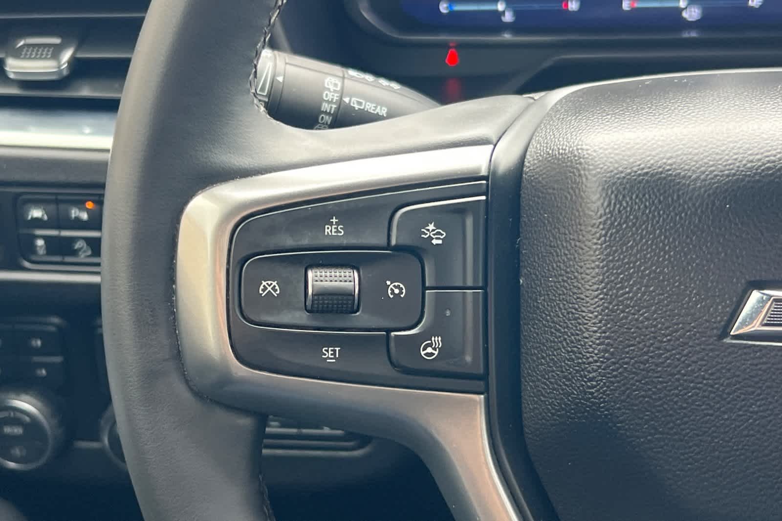 Used 2023 Summit White Chevrolet Z71 image 28