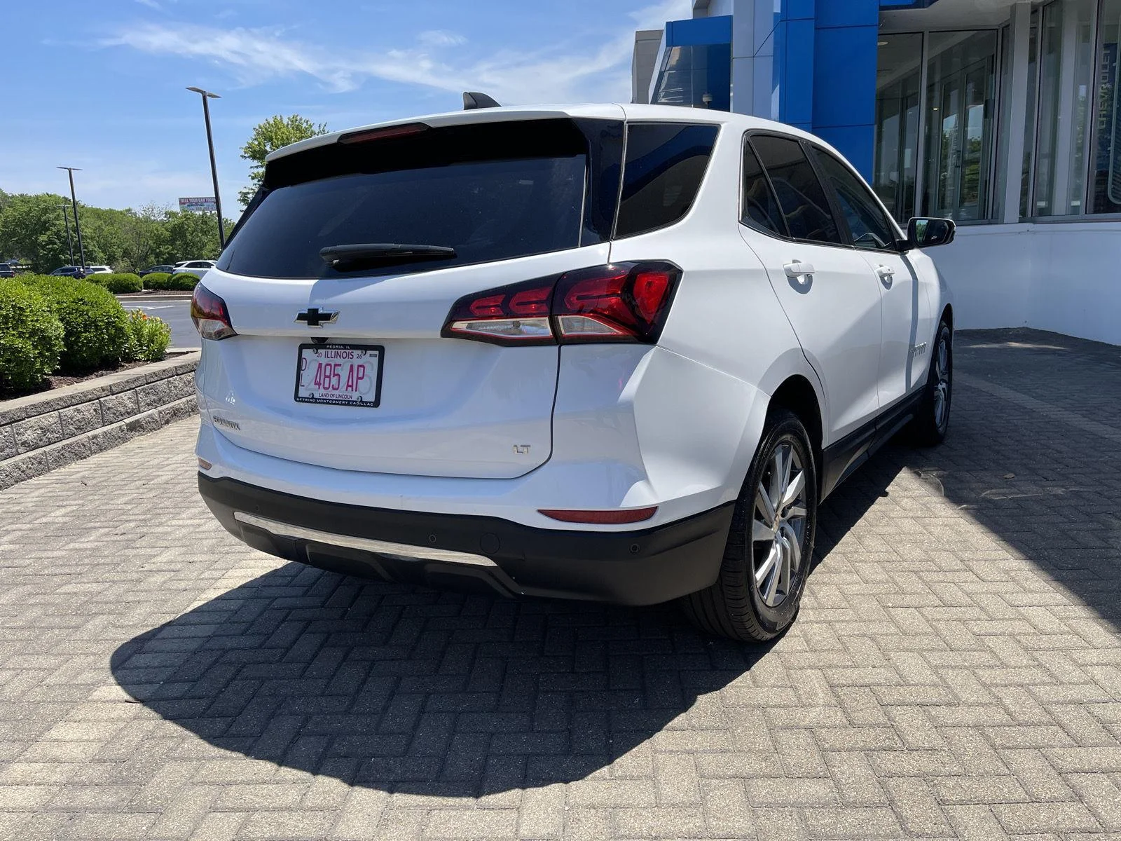 Used 2024 Summit White Chevrolet LT image 5