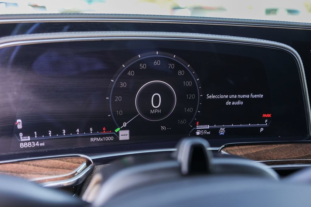 Used 2022 BLACK RAVEN Cadillac Sport Platinum image 11