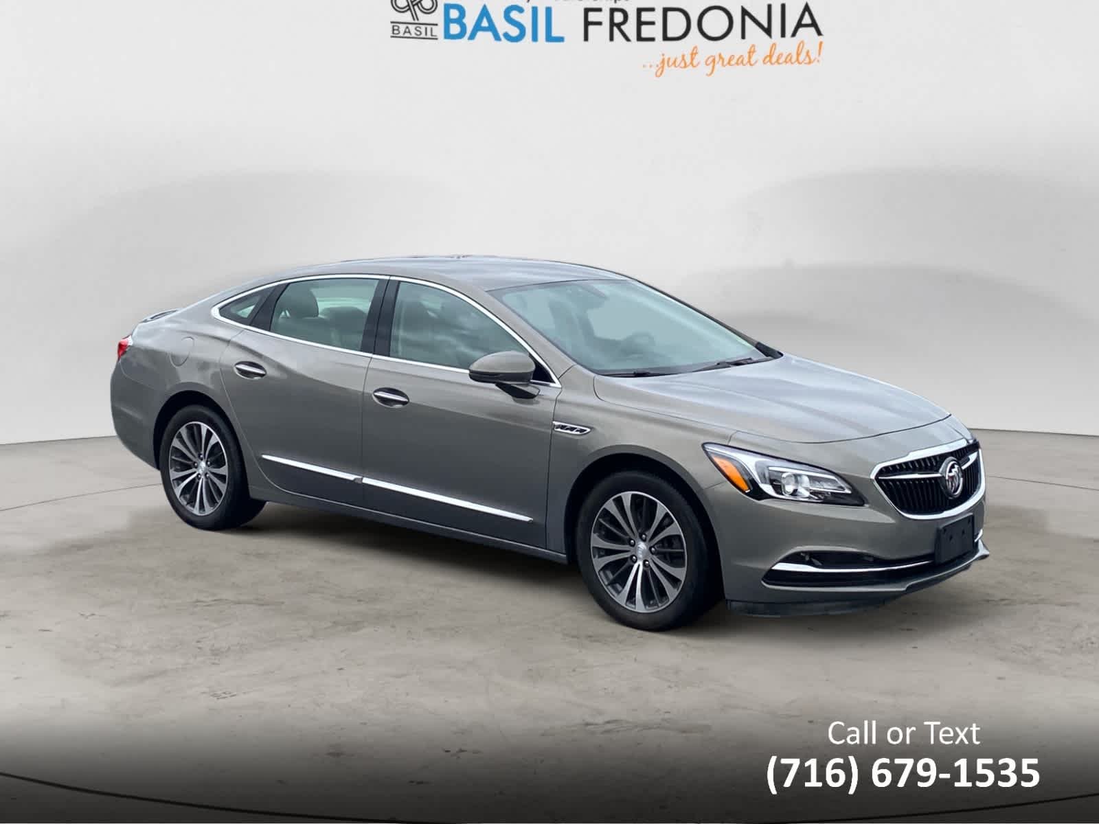 Used 2017 Pepperdust Metallic Buick Essence image 11