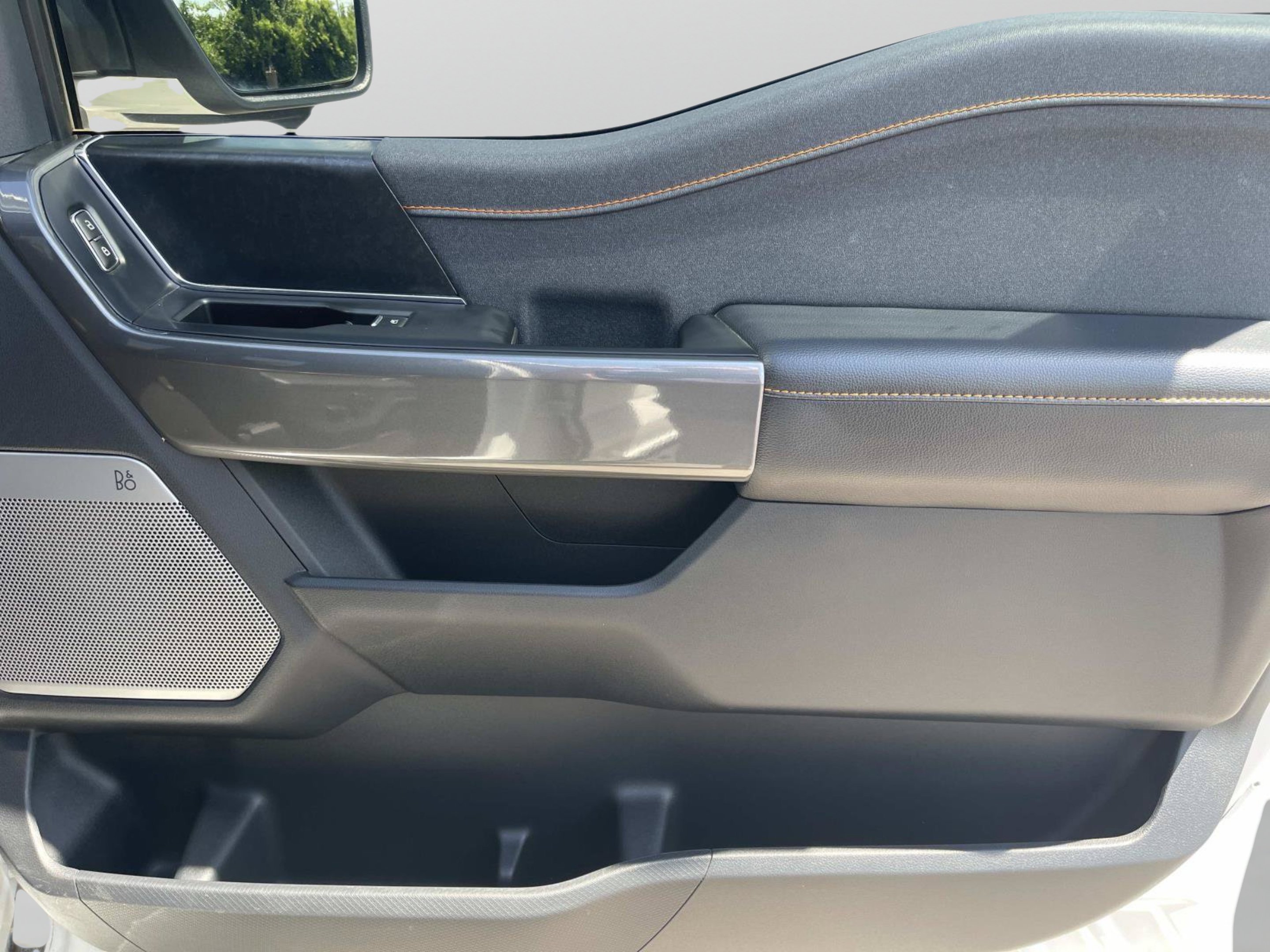 Used 2023 White Metallic Ford Tremor image 24