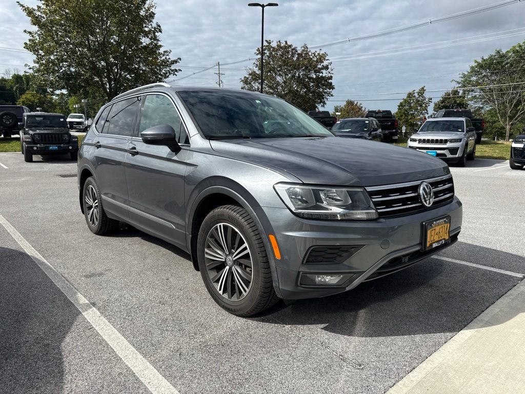 Used 2019 Platinum Gray Metallic Volkswagen 2.0T SEL image 6