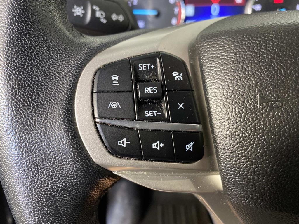 Used 2023 Gray Ford XLT image 19