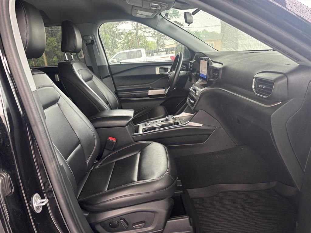 Used 2022 Black Metallic Ford XLT image 13