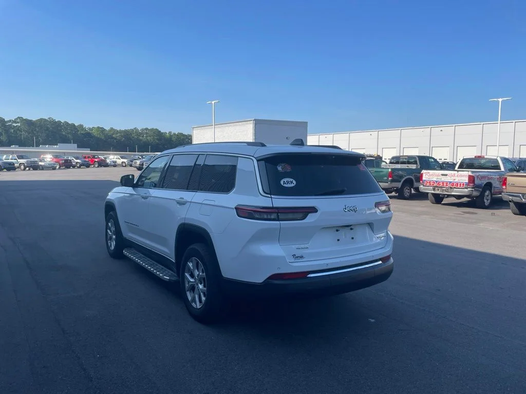 Used 2023 White Jeep Limited image 6