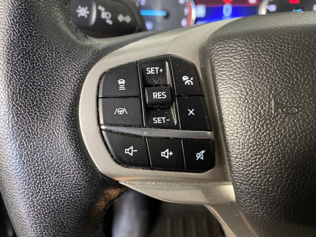Used 2023 Gray Ford XLT image 19
