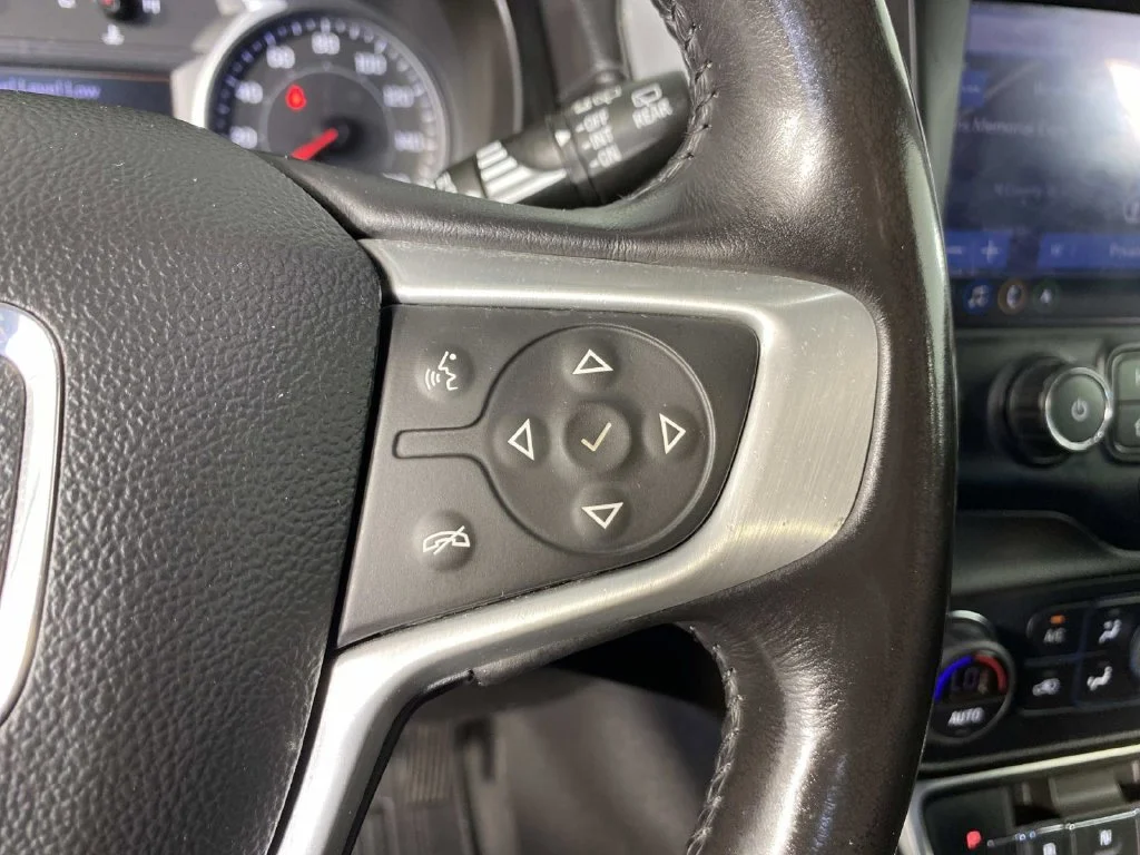 Used 2022 Quicksilver Metallic GMC SLT image 17