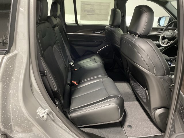 New 2027 Sting-Gray Clear-Coat Paint Jeep Limited Reserve image 26