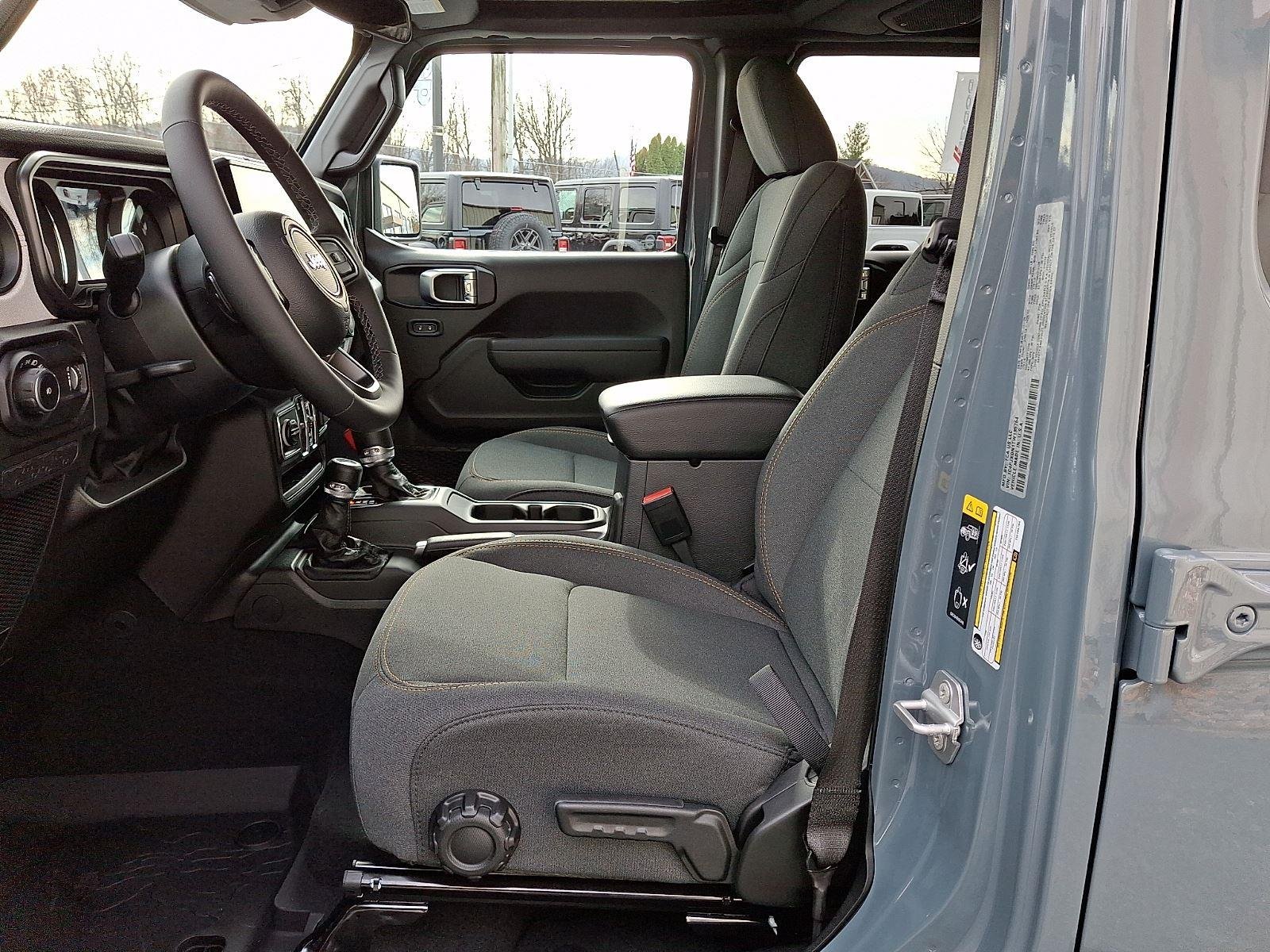 New 2026 Anvil Clear-Coat Exterior Paint Jeep Sport S image 10