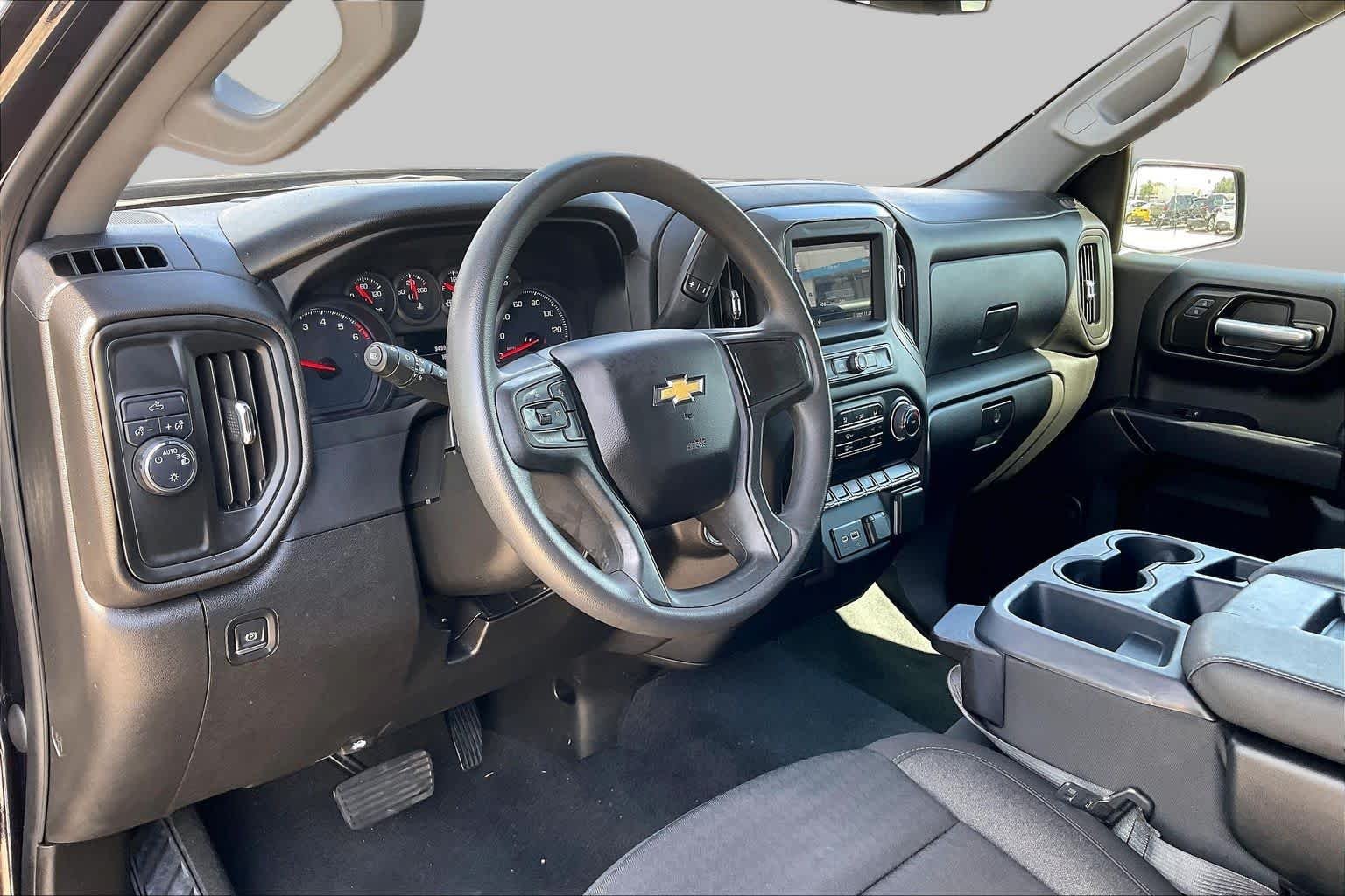 Used 2022 Dark Ash Metallic Chevrolet Custom image 17