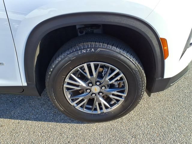 Used 2026 Summit White Chevrolet LT image 13