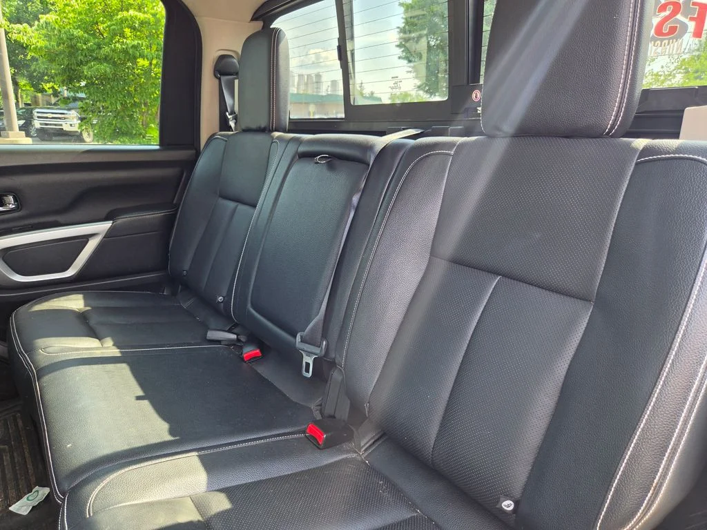 Used 2017 Silver Nissan PRO-4X image 22
