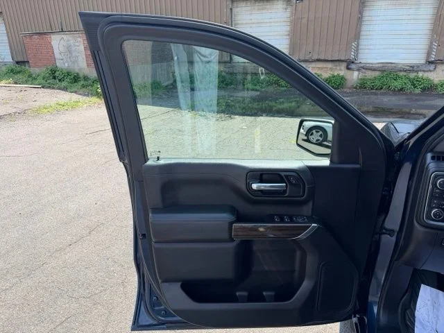 Used 2022 Blue Chevrolet RST image 10