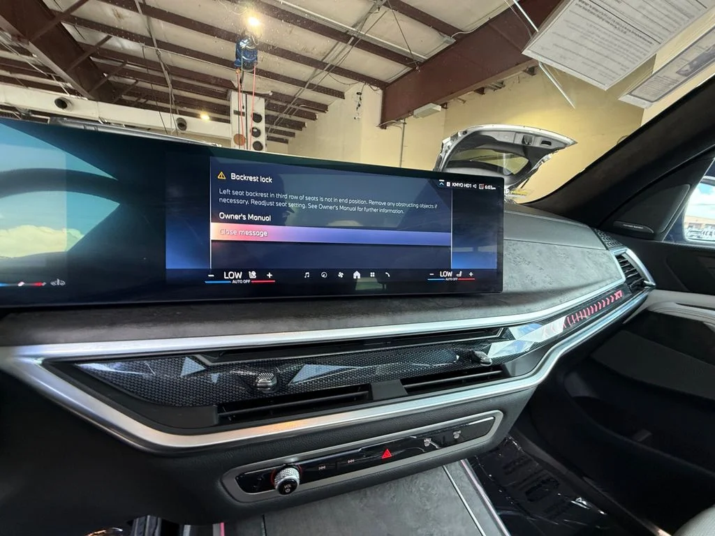 Used 2024 Black BMW xDrive40i image 21