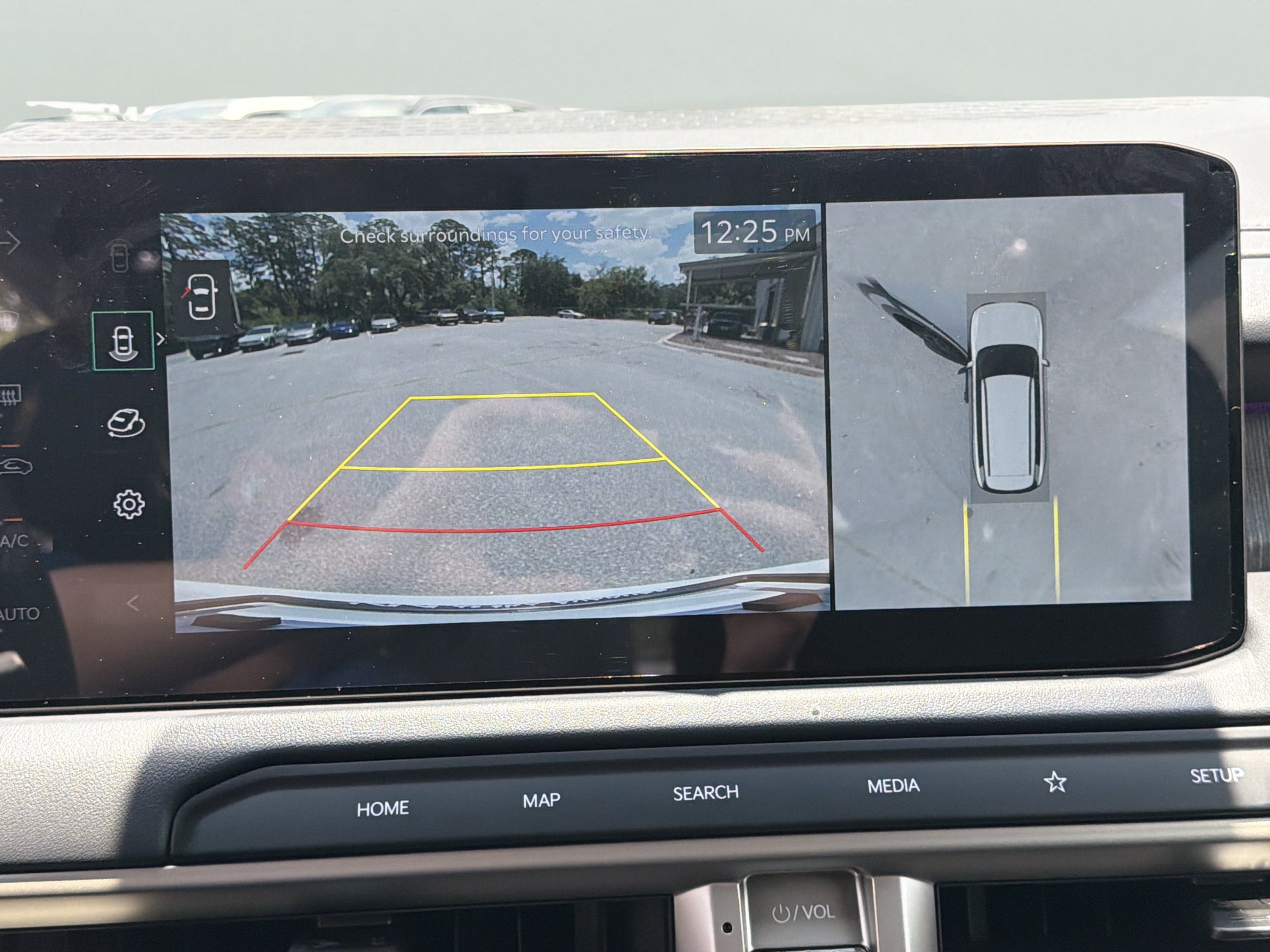New 2027 Glacial White Pearl Kia SX Prestige image 9