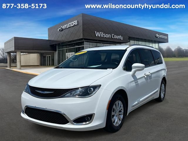 2018 Chrysler Pacifica Touring L's photo