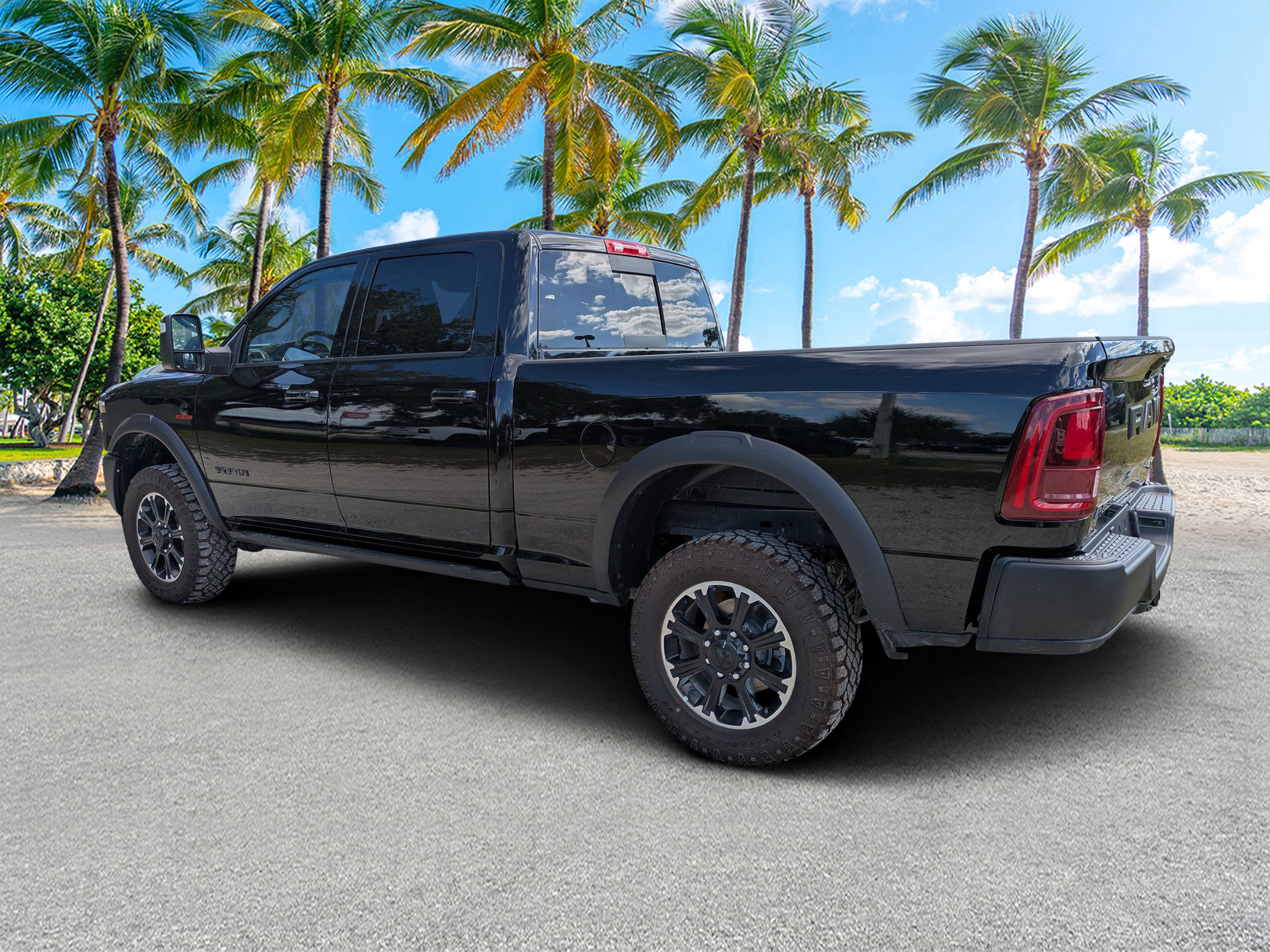 New 2025 Diamond Black Crystal Pearl-Coat Exterior Paint RAM Rebel image 5