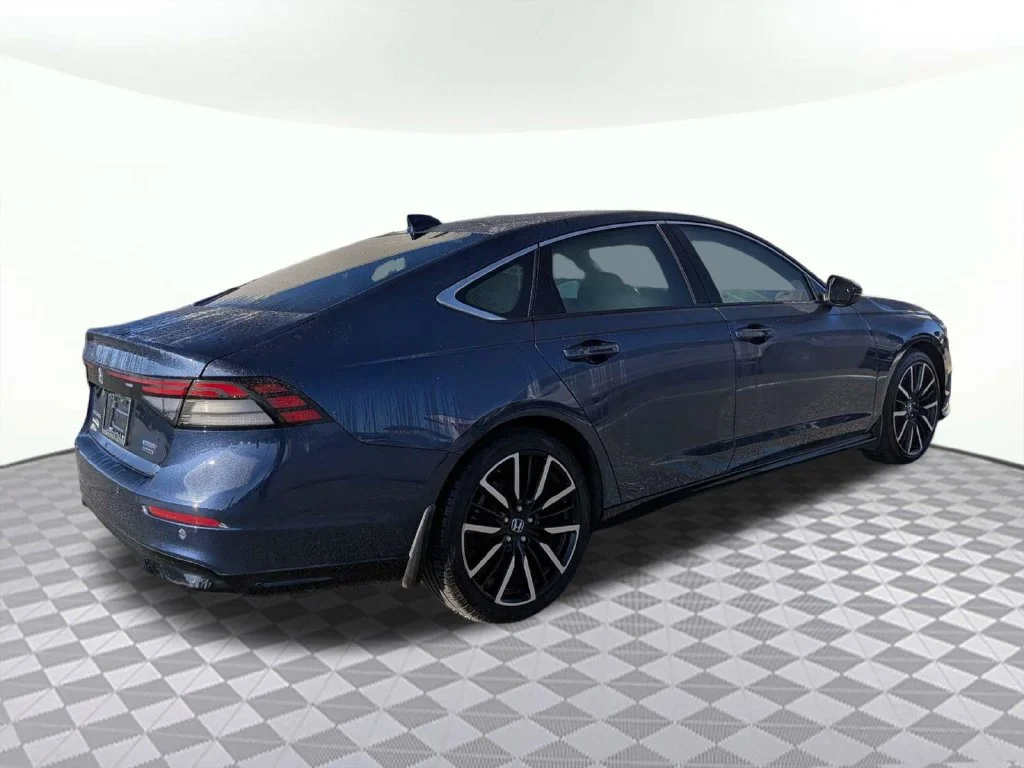 Certified Used 2024 Still Night Pearl Honda Touring image 3