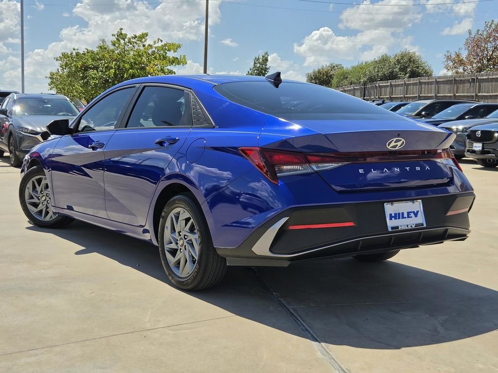 Used 2024 Blue Hyundai SEL image 3