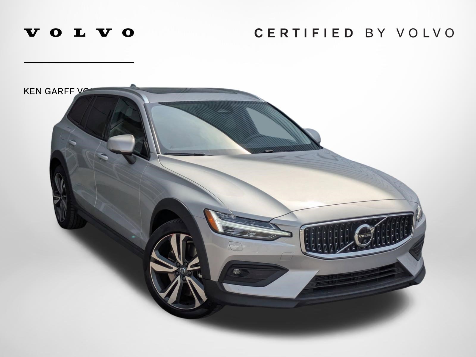 2025 Volvo V60 Cross Country B5 Plus AWD's photo