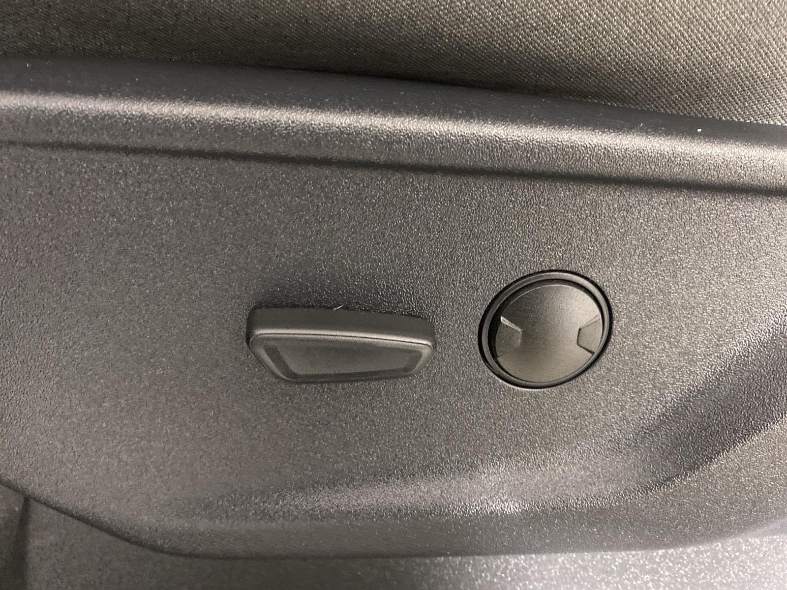 Used 2023 Black Metallic Ford XLT image 34